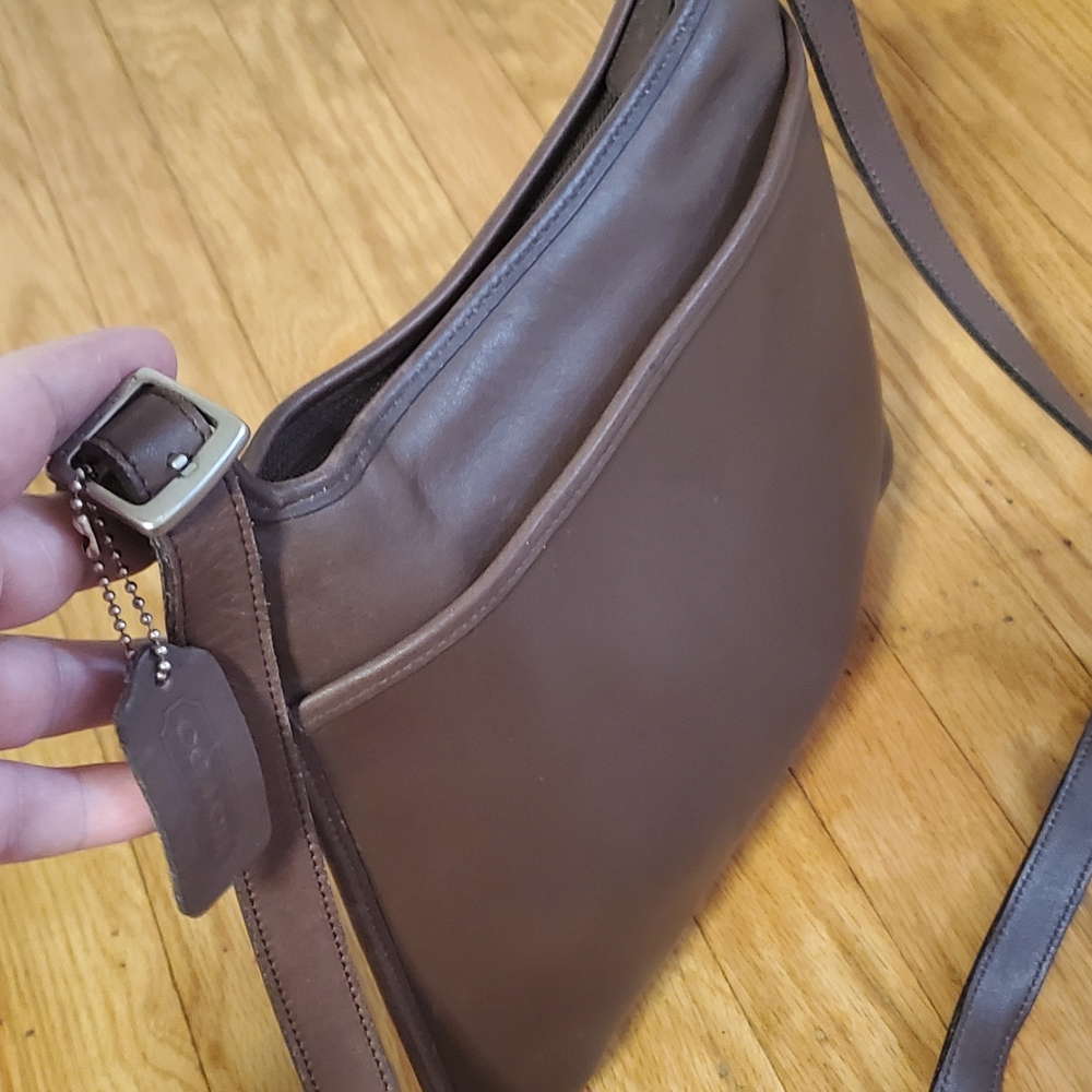 Coach LegacyN 9146 Dark Brown Crossbody Bag with Sleek  Vintage Made  Costa Rica